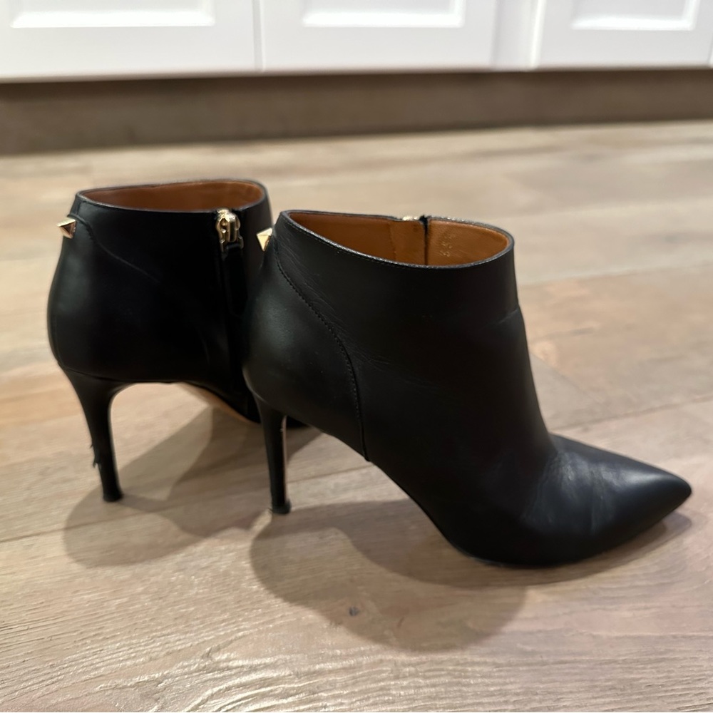 Valentino pointed toe ankle boots, size 35.5